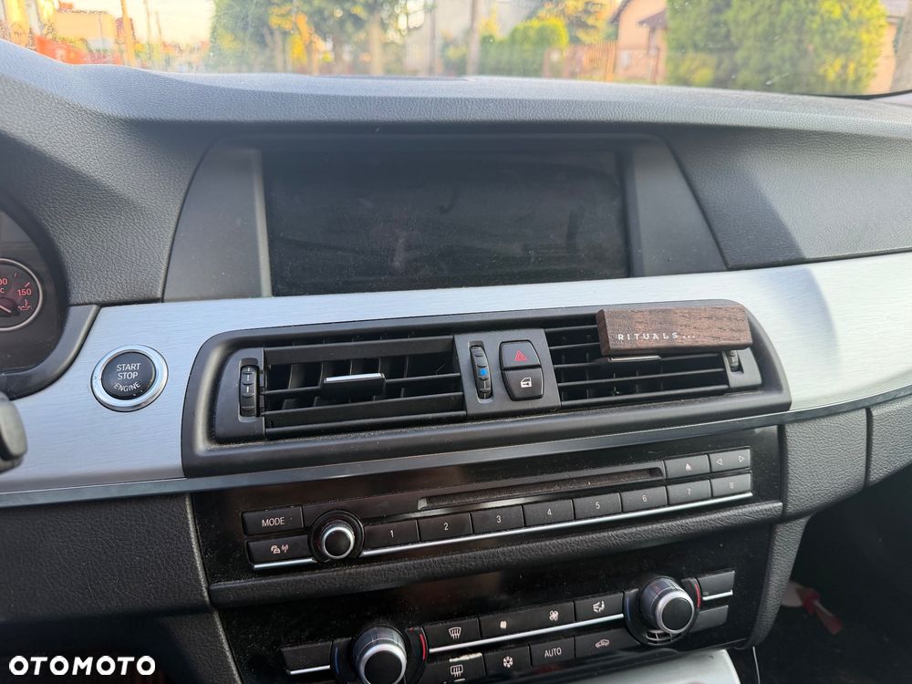 BMW Seria 5 520d - 5
