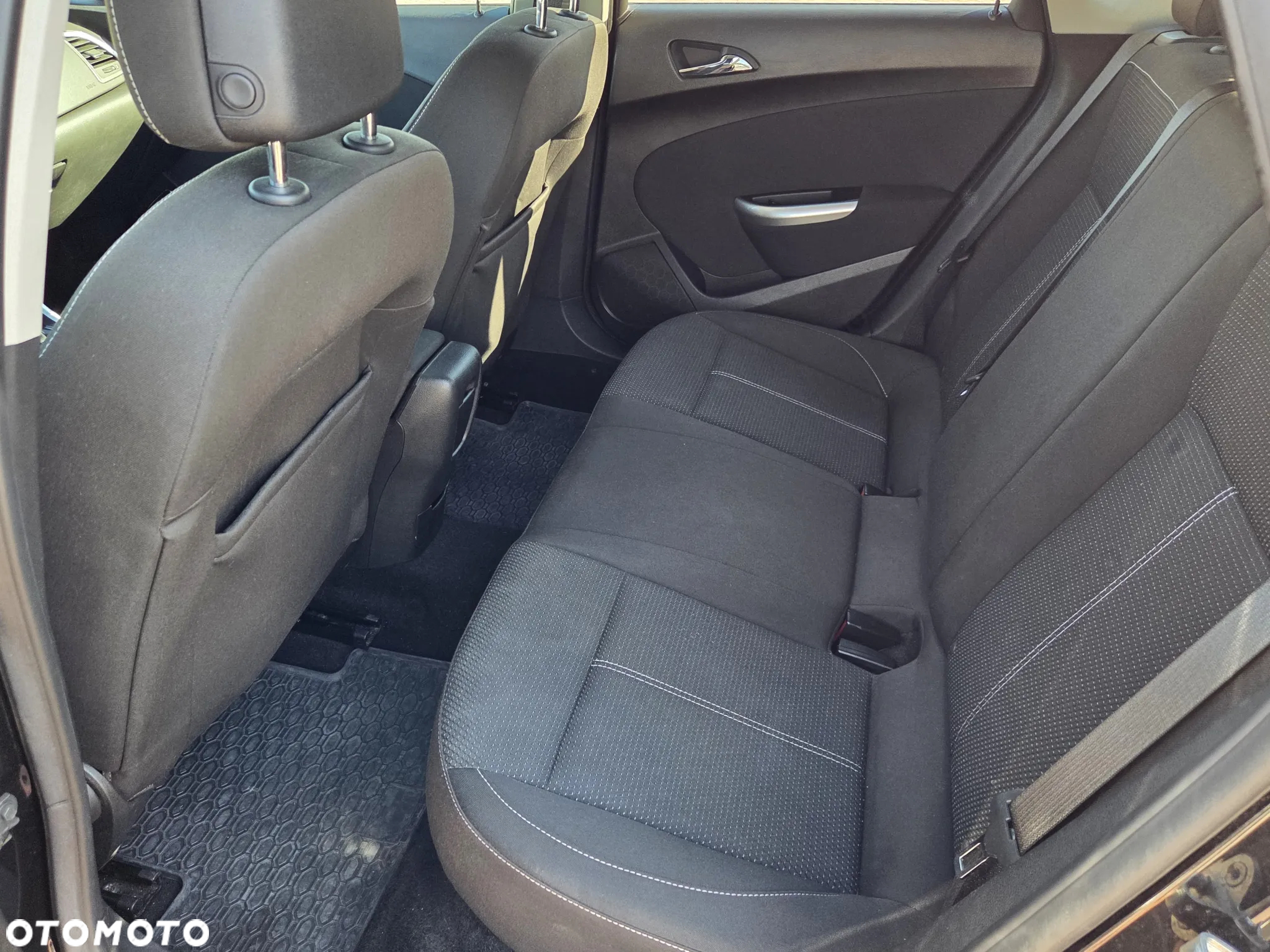 Opel Astra IV 2.0 CDTI Cosmo - 25