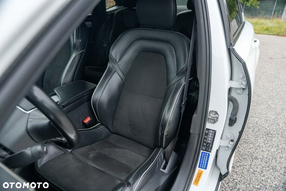 Volvo S90 - 26