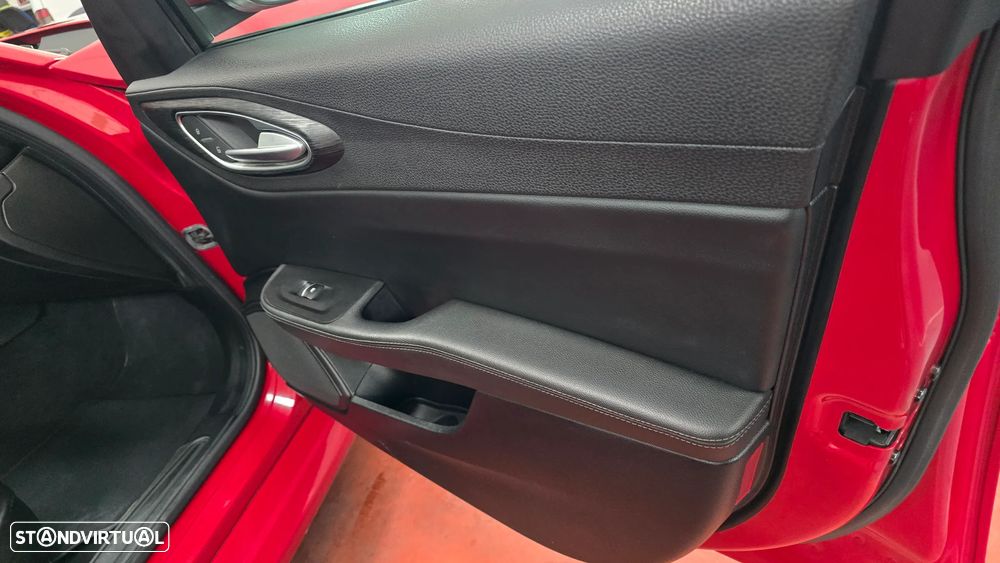 Alfa Romeo Giulia 2.2 D Sprint AT8 - 8