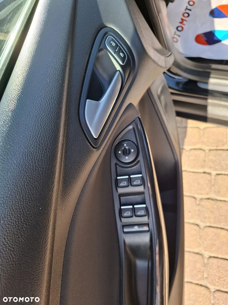 Ford Focus 1.0 EcoBoost Titanium - 20