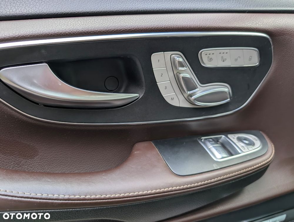 Mercedes-Benz Klasa V 250 d 4-Matic Exclusive 7G-Tronic - 32