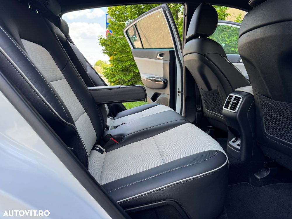 Kia Sportage 2,0 CRDI AWD Aut. GT Line - 10