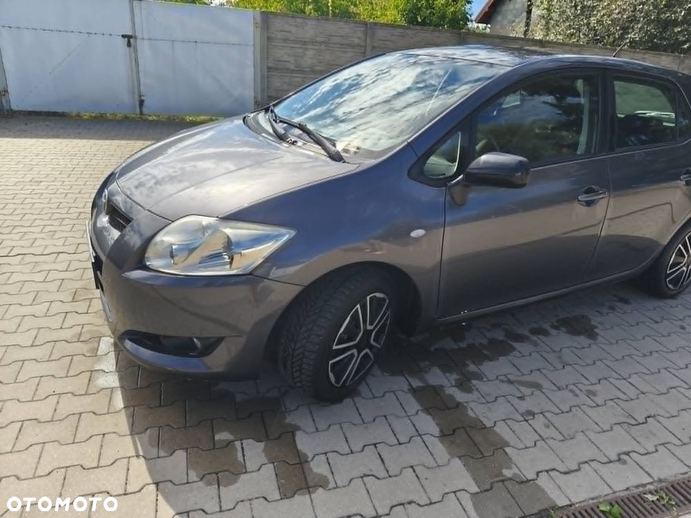 Toyota Auris 1.6 VVT-i Luna - 2