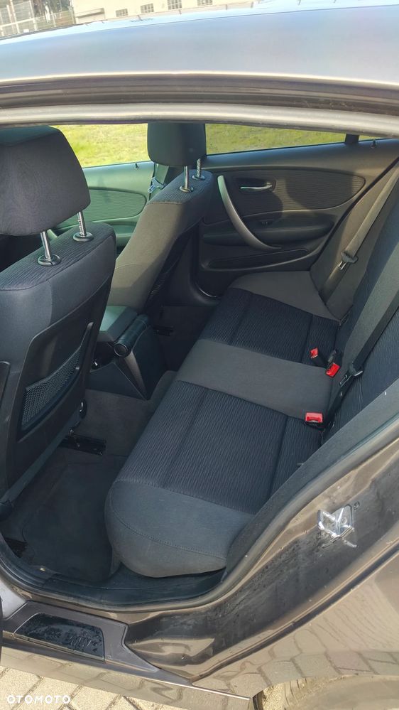 BMW Seria 1 116d - 6