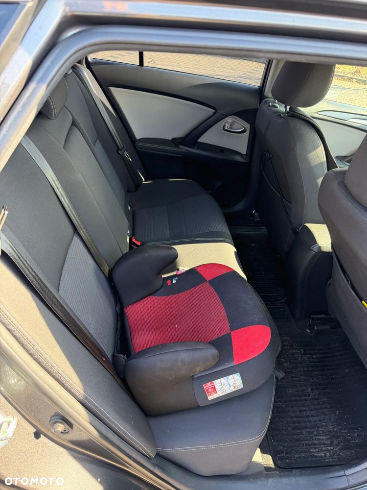 Toyota Avensis 2.0 D-4D Prestige - 6