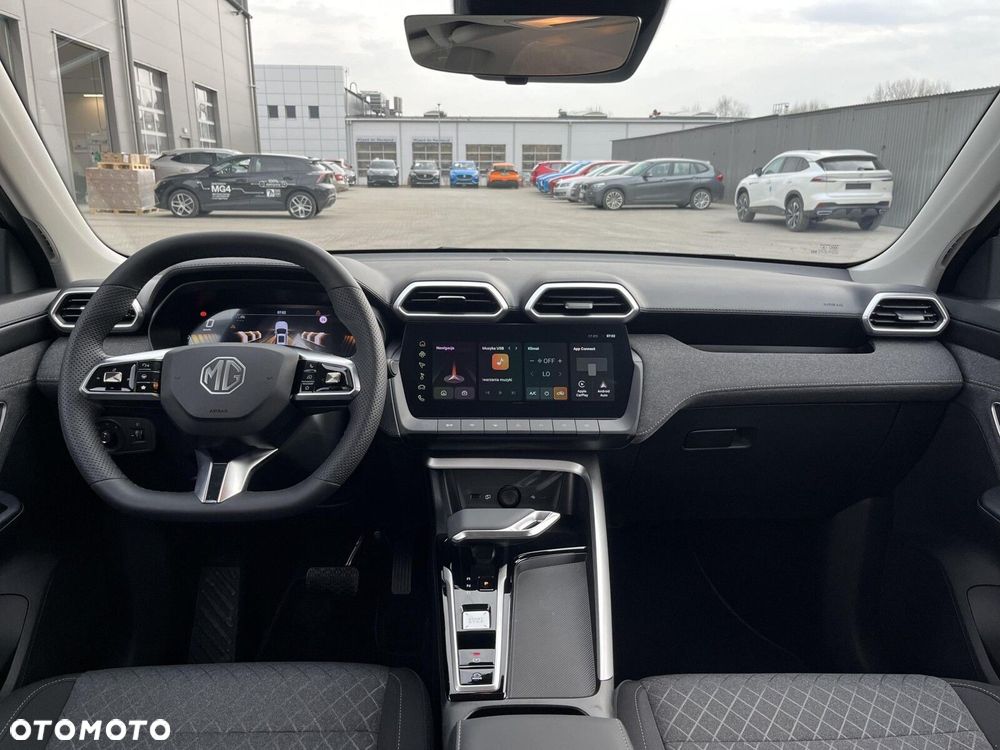 MG ZS Hybrid+ - 18