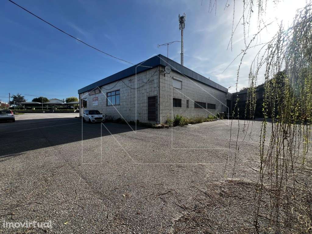 Terreno com Armazém - Grande imagem: 5/6