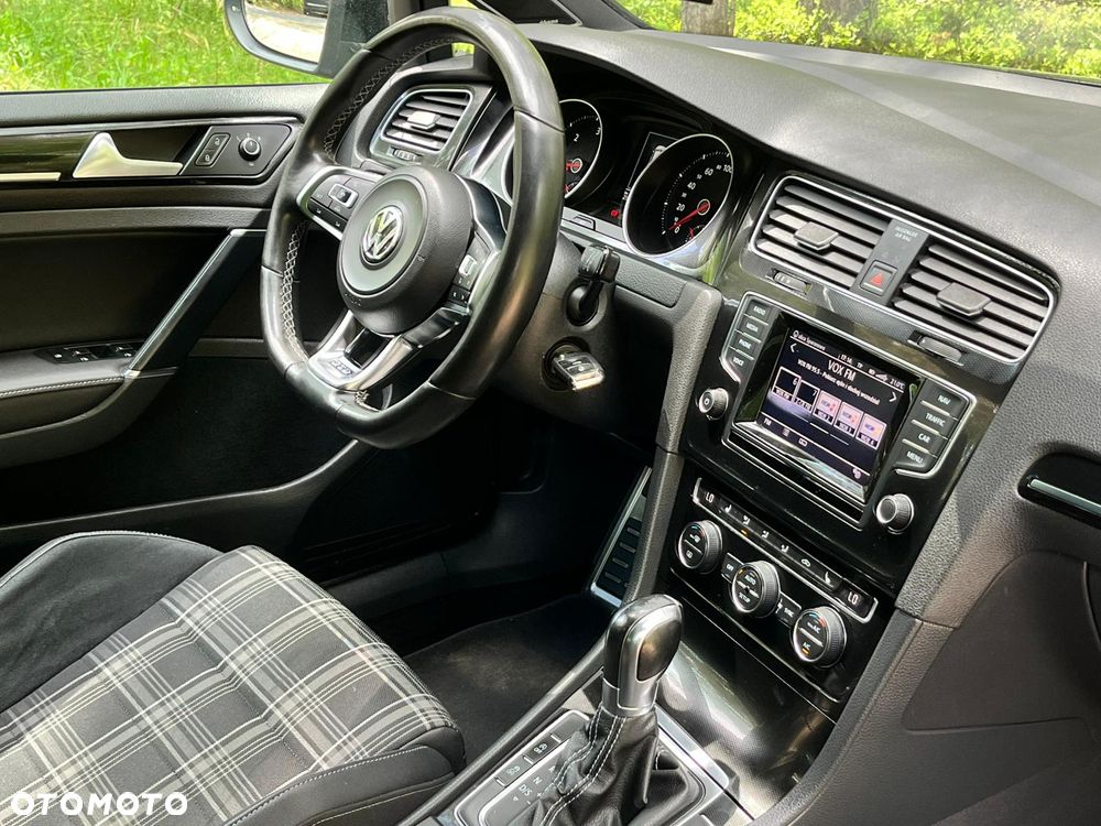 Volkswagen Golf GTD (BlueMotion Technology) DSG - 25