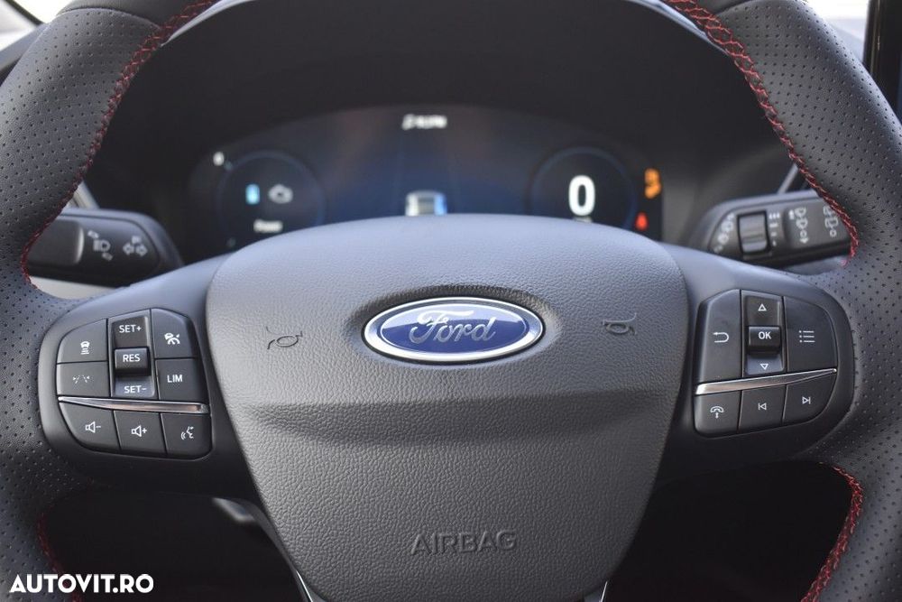Ford Kuga - 35