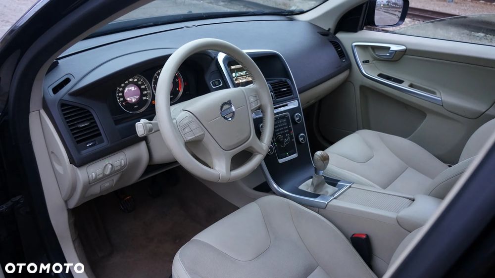 Volvo XC 60 D3 Momentum - 10