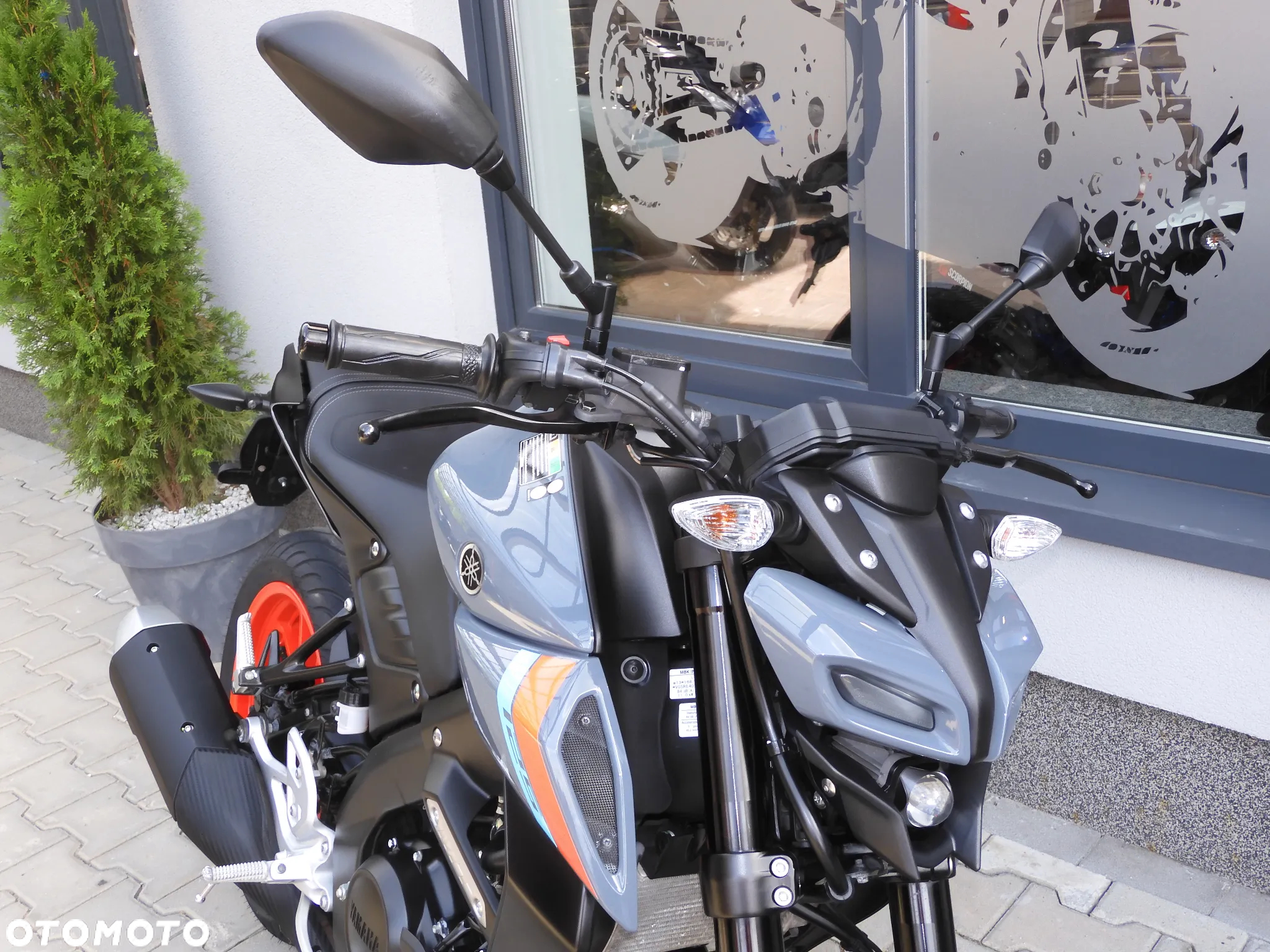 Yamaha MT - 2