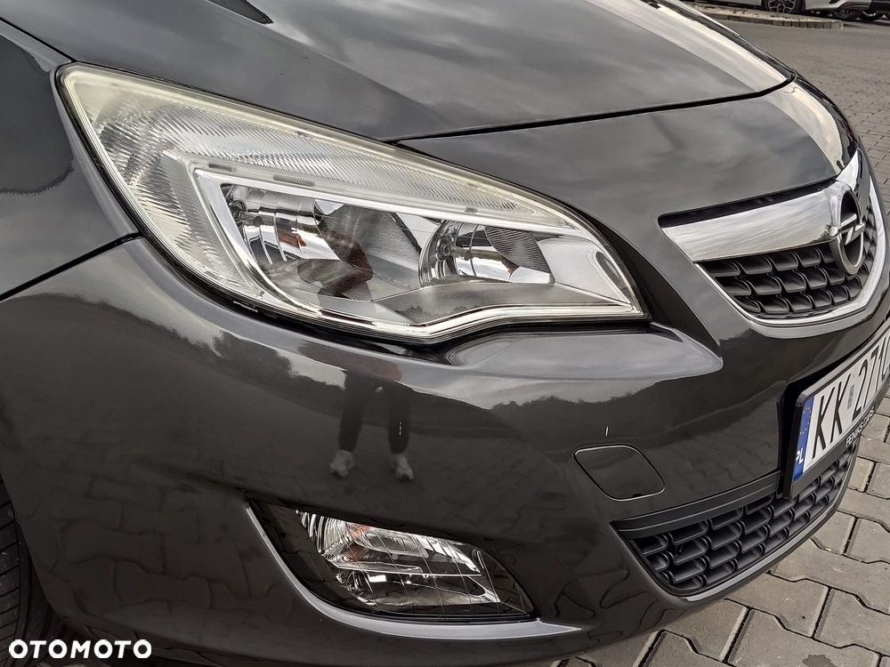 Opel Astra 1.4 Turbo Exklusiv - 30