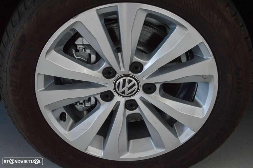 VW Golf 1.6 TDI Confortline - 22