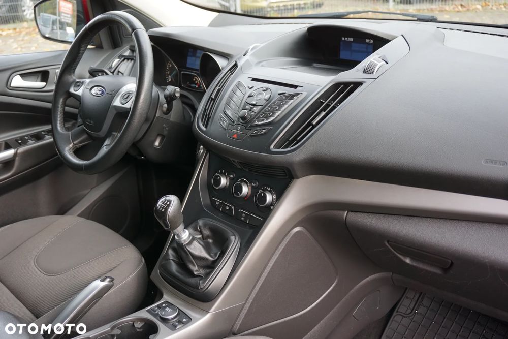 Ford Kuga 1.5 EcoBoost 2x4 Trend - 17