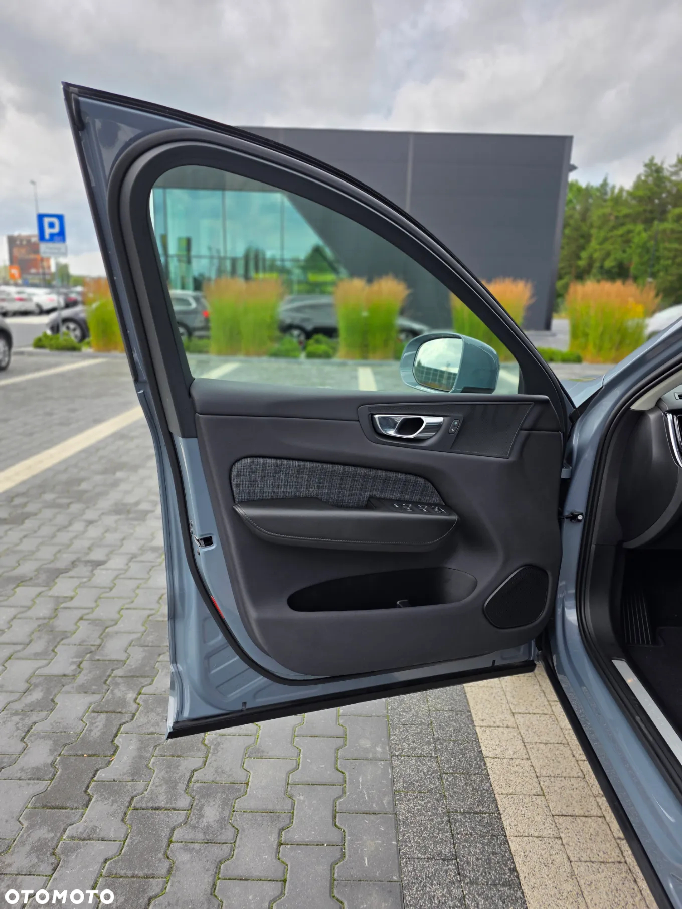 Volvo XC 60 T4 Momentum Pro - 36