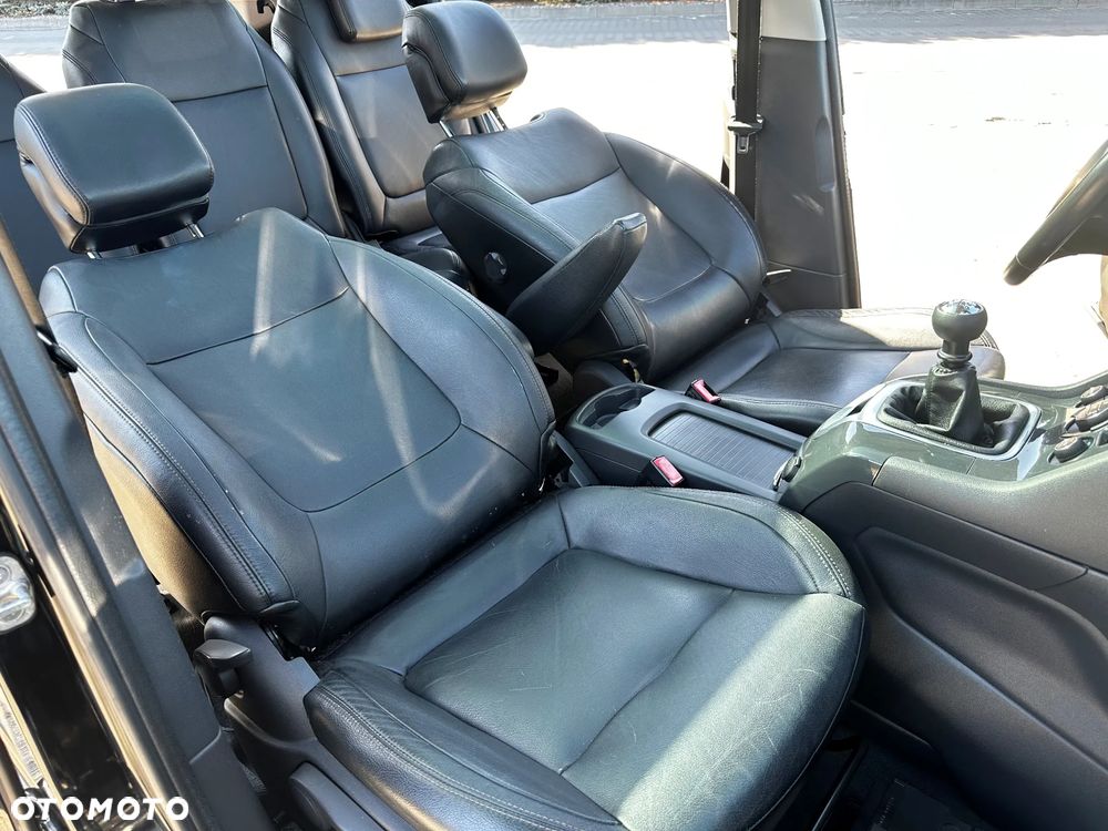 Peugeot 5008 155 THP Style - 22