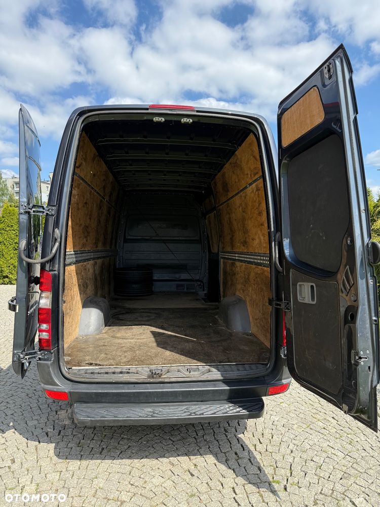 Mercedes-Benz Sprinter - 19