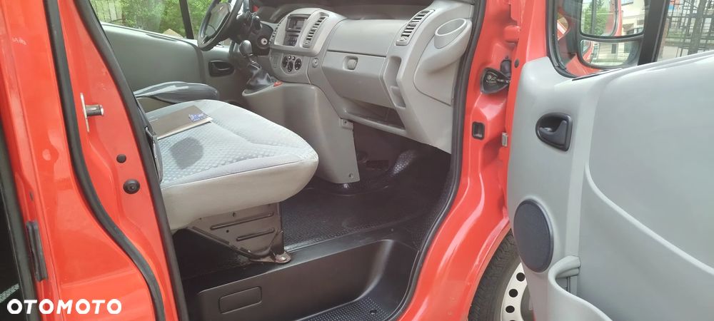 Renault Trafic - 13