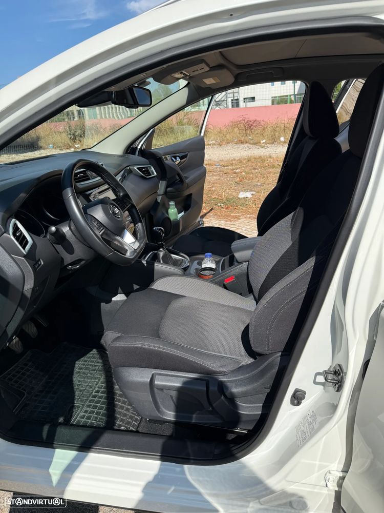 Nissan Qashqai 1.5 dCi N-Connecta J18 - 10