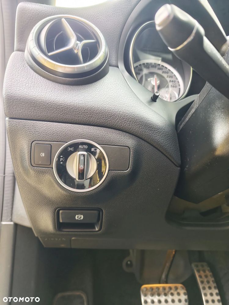 Mercedes-Benz CLA - 19