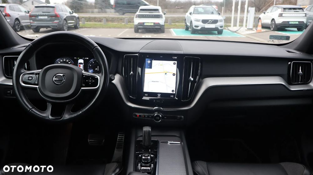 Volvo XC 60 B5 B AWD R-Design - 10