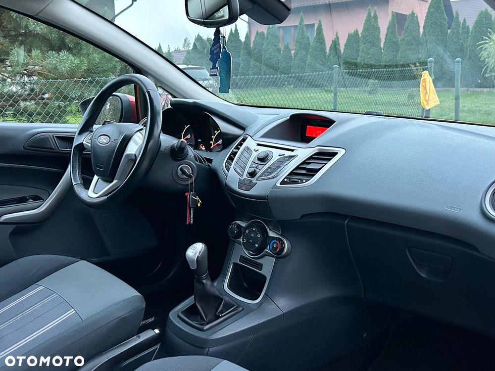Ford Fiesta 1.25 Celebration - 20