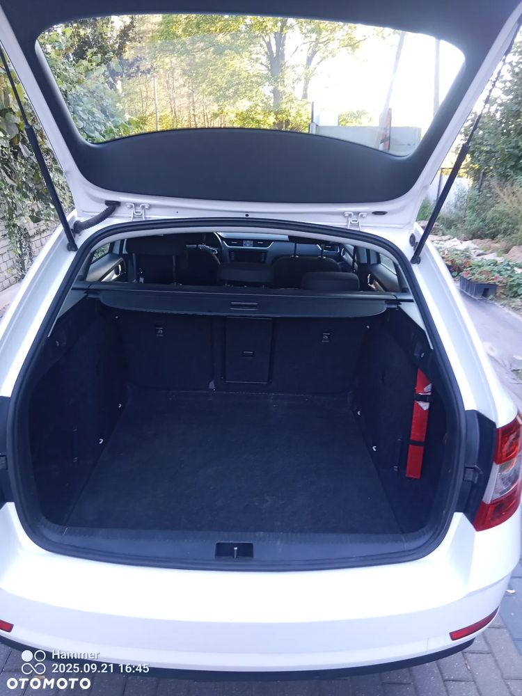 Skoda Octavia 1.6 TDI Ambition - 8