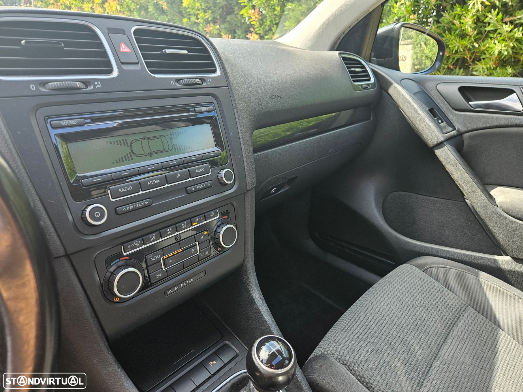 VW Golf 1.6 TDi Confortline - 18