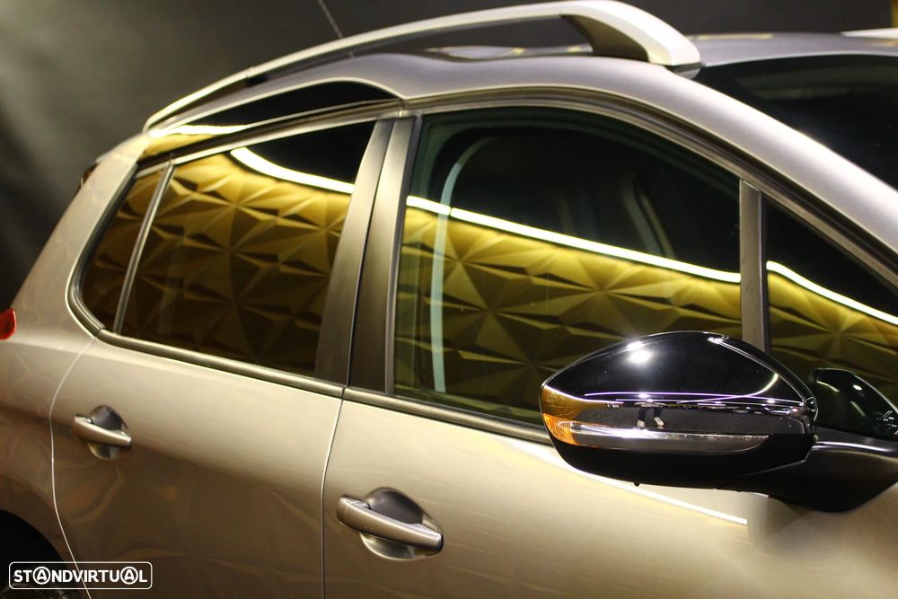 Peugeot 2008 1.6 BlueHDi Style - 6