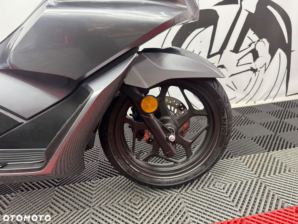 Honda PCX - 33