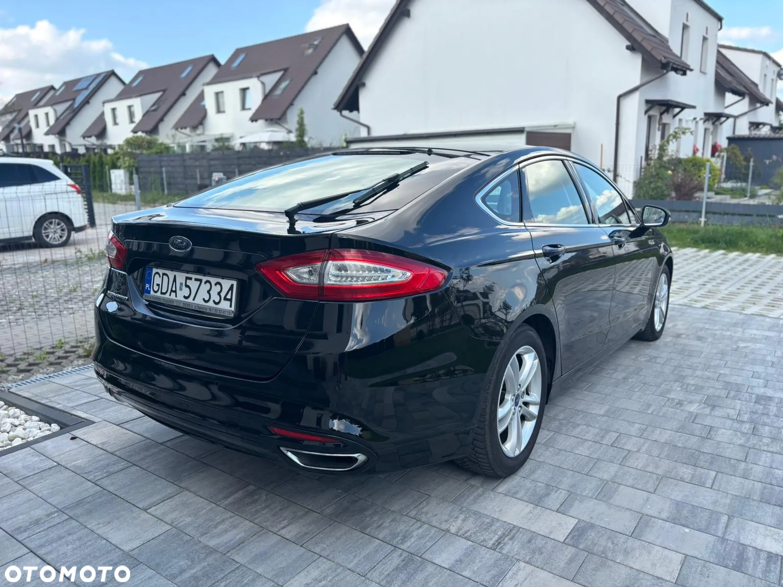 Ford Mondeo 2.0 TDCi Titanium PowerShift - 4