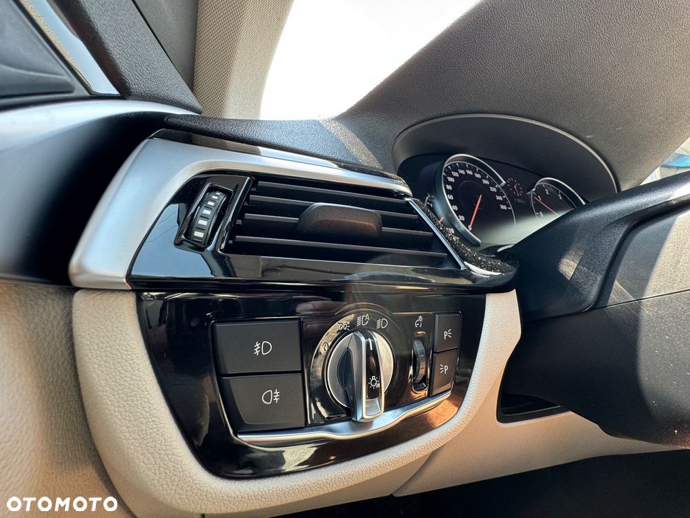 BMW Seria 5 520d Efficient Dynamics Luxury Line - 18