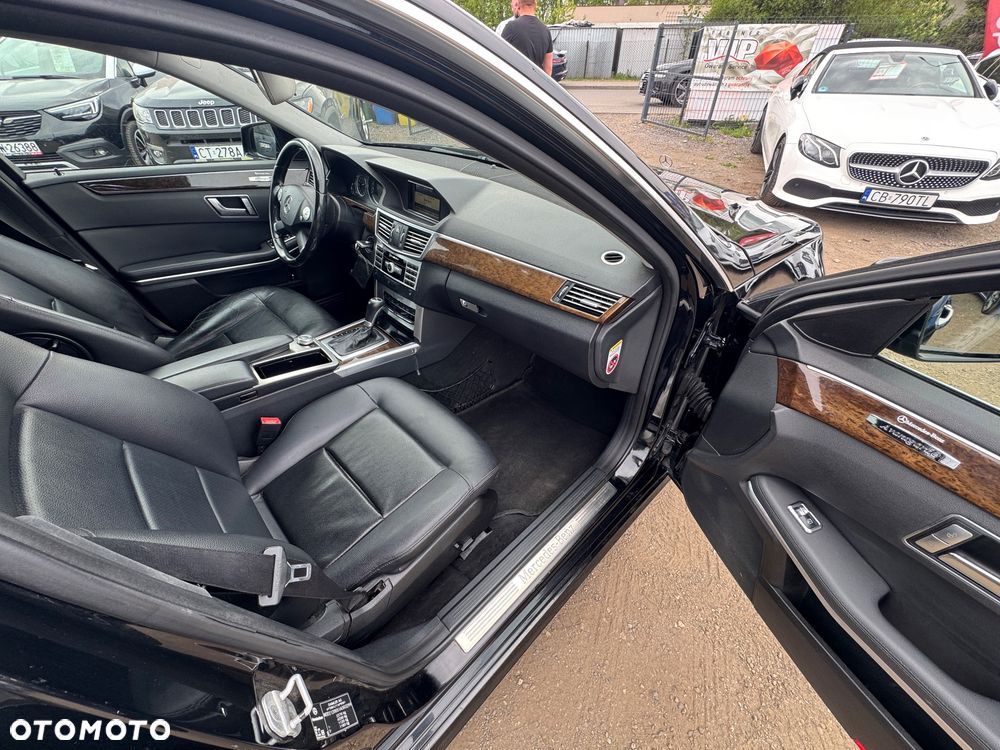 Mercedes-Benz Klasa E 200 CDI DPF BlueEFFICIENCY Automatik - 23
