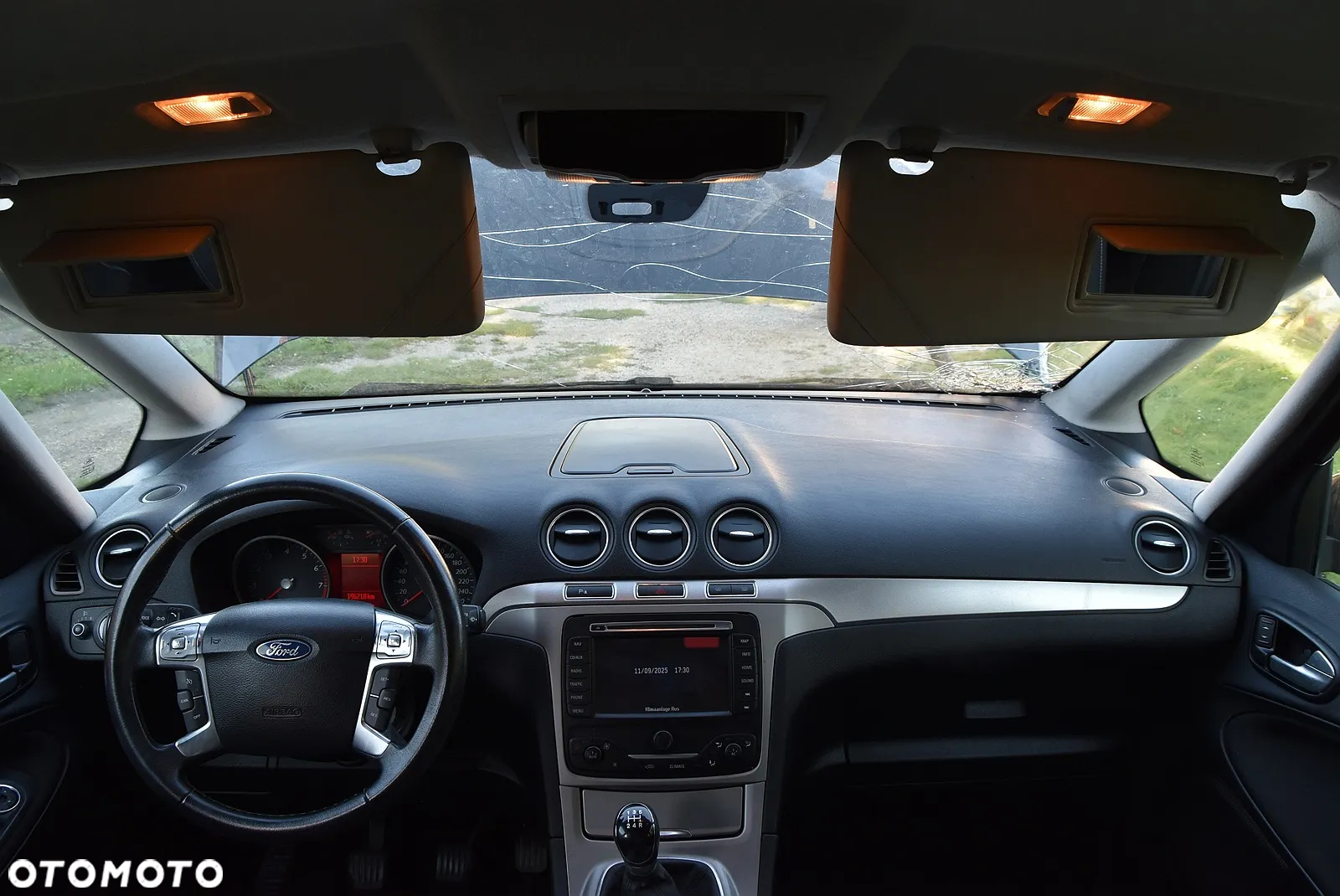 Ford Galaxy - 36