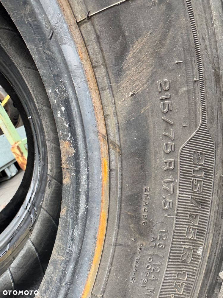 Opona Michelin 215/75 R17,5 - 3