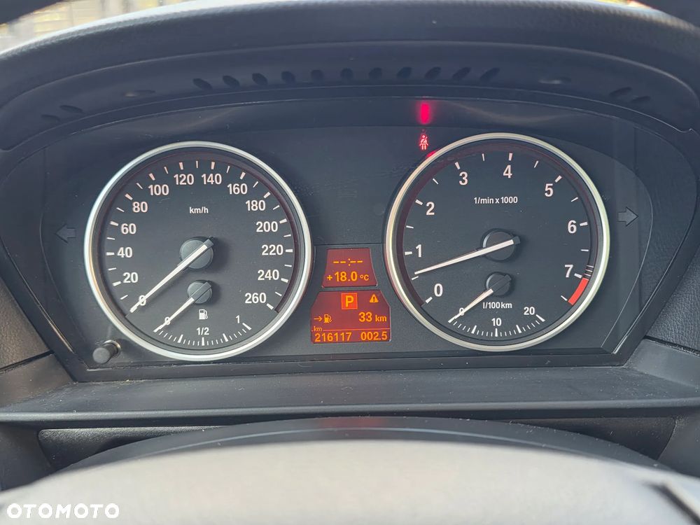 BMW Seria 5 530xi - 32