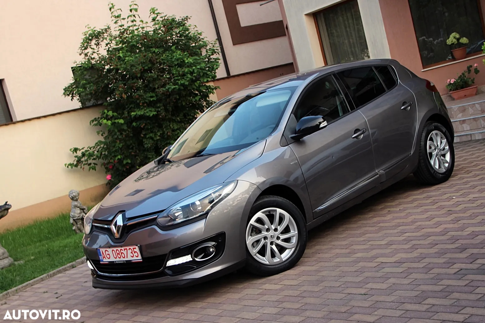 Renault Megane ENERGY dCi 110 Start & Stop Bose Edition - 10