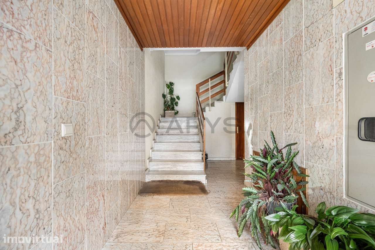 Apartamento T2 em Ótima Localização, Investimento com rendimento im... - Grande imagem: 5/18