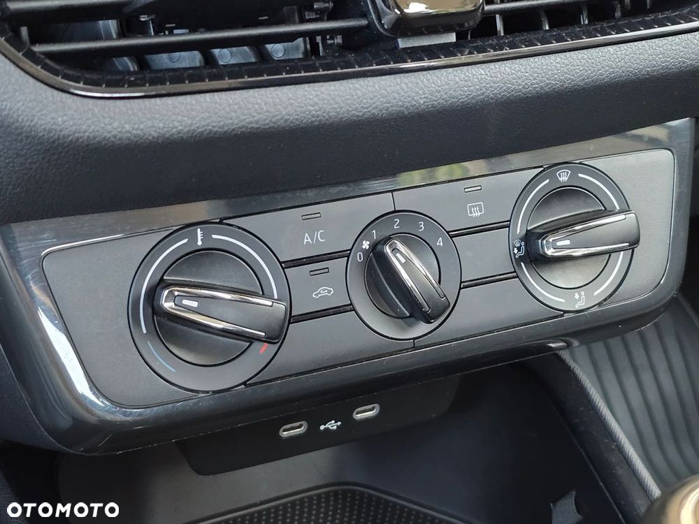 Skoda Fabia 1.0 TSI Ambition - 29