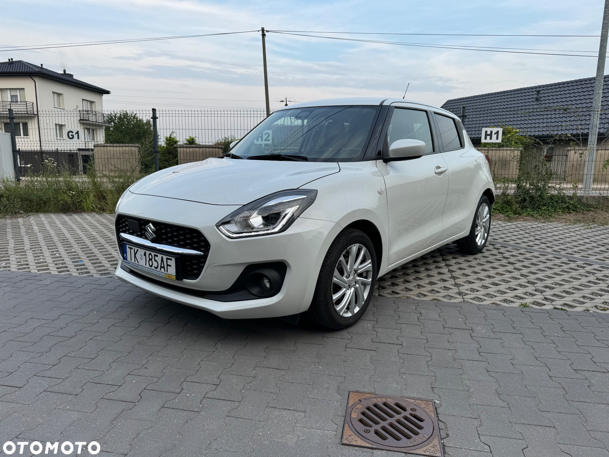 Suzuki Swift 1.2 Dualjet SHVS Premium Plus - 2