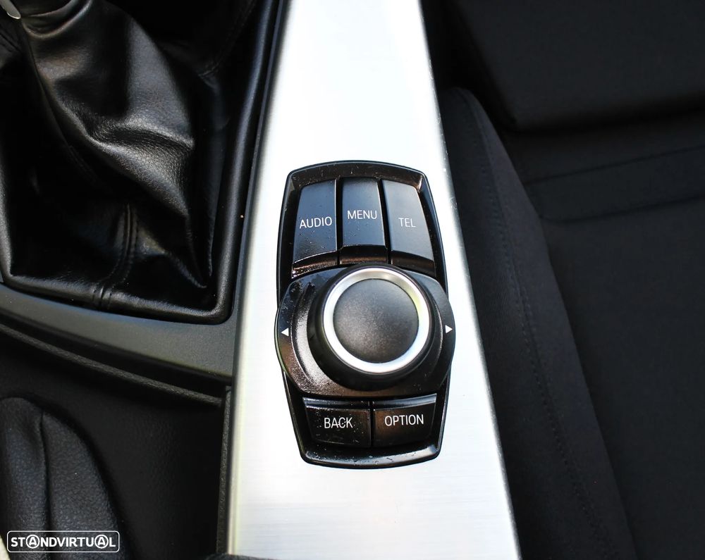 BMW 318 d Touring Line Sport - 27