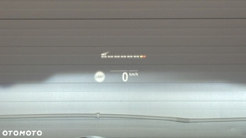 BMW Seria 8 - 10
