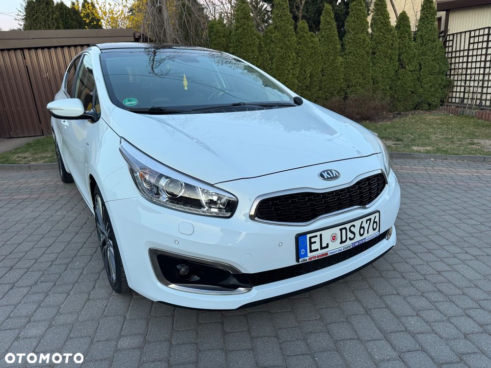 Kia Ceed 1.6 CRDi 136 ISG Platinum Edition - 13