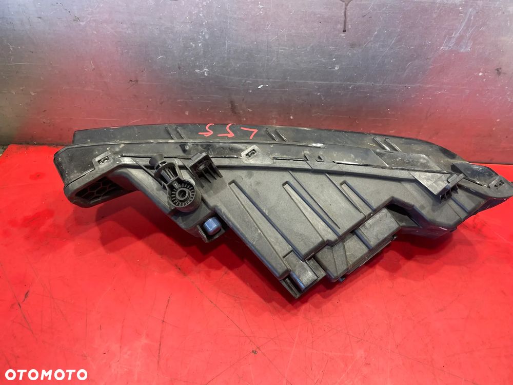 SKODA SUPERB III  HALOGEN LEWY 3V0941699 B - 5