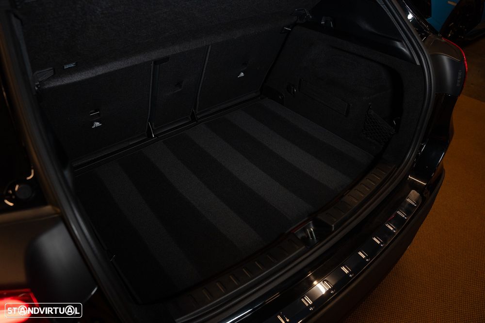 Mercedes-Benz GLA 250 e AMG Line - 28