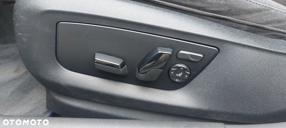 BMW Seria 5 530e iPerformance M Sport sport - 25