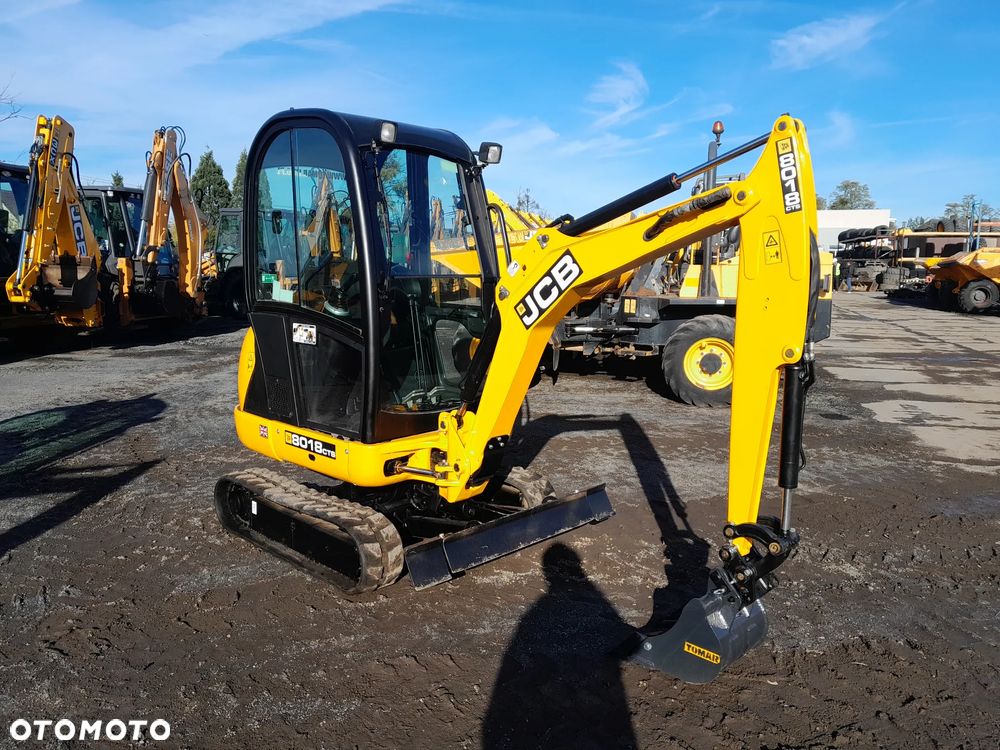 JCB 8018 - 3