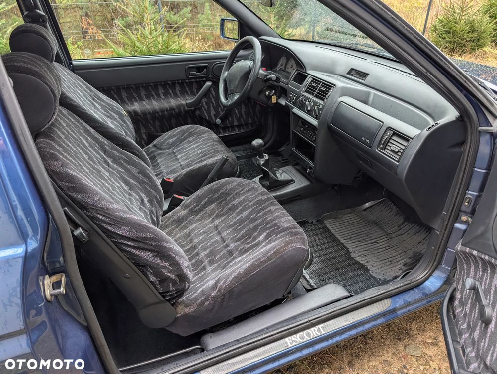 Ford Escort ver-1-6-16v-flair - 13