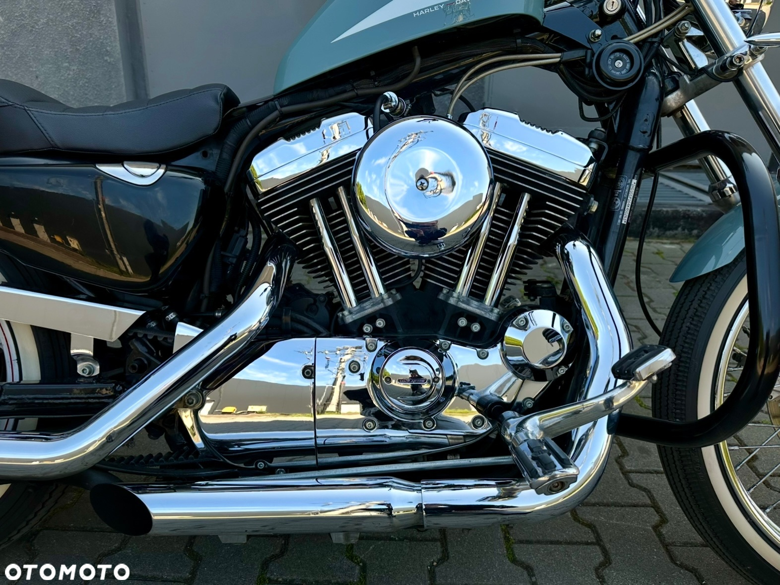 Harley-Davidson Sportster Custom 1200C - 4